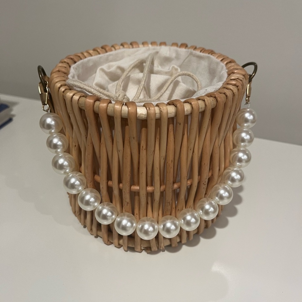 Wicker Basket Bag with Pearl Handle